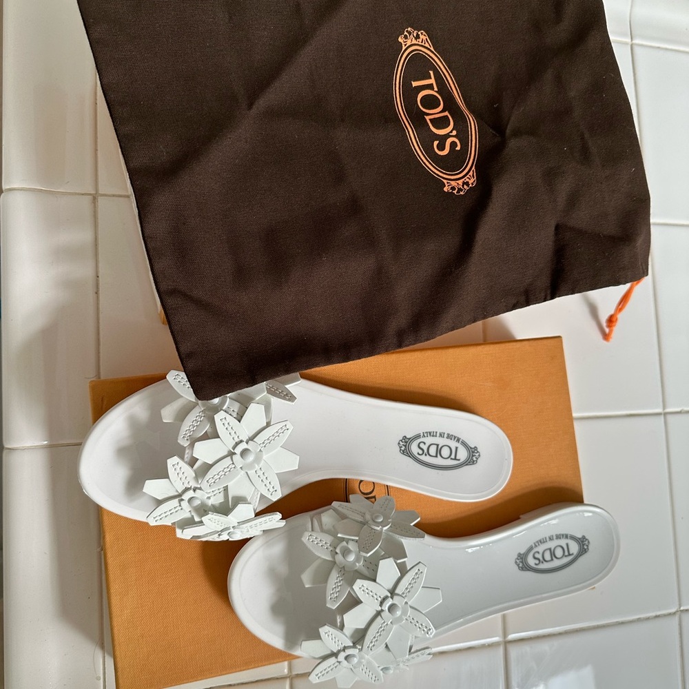 Tod's White Floral Women's Sandals